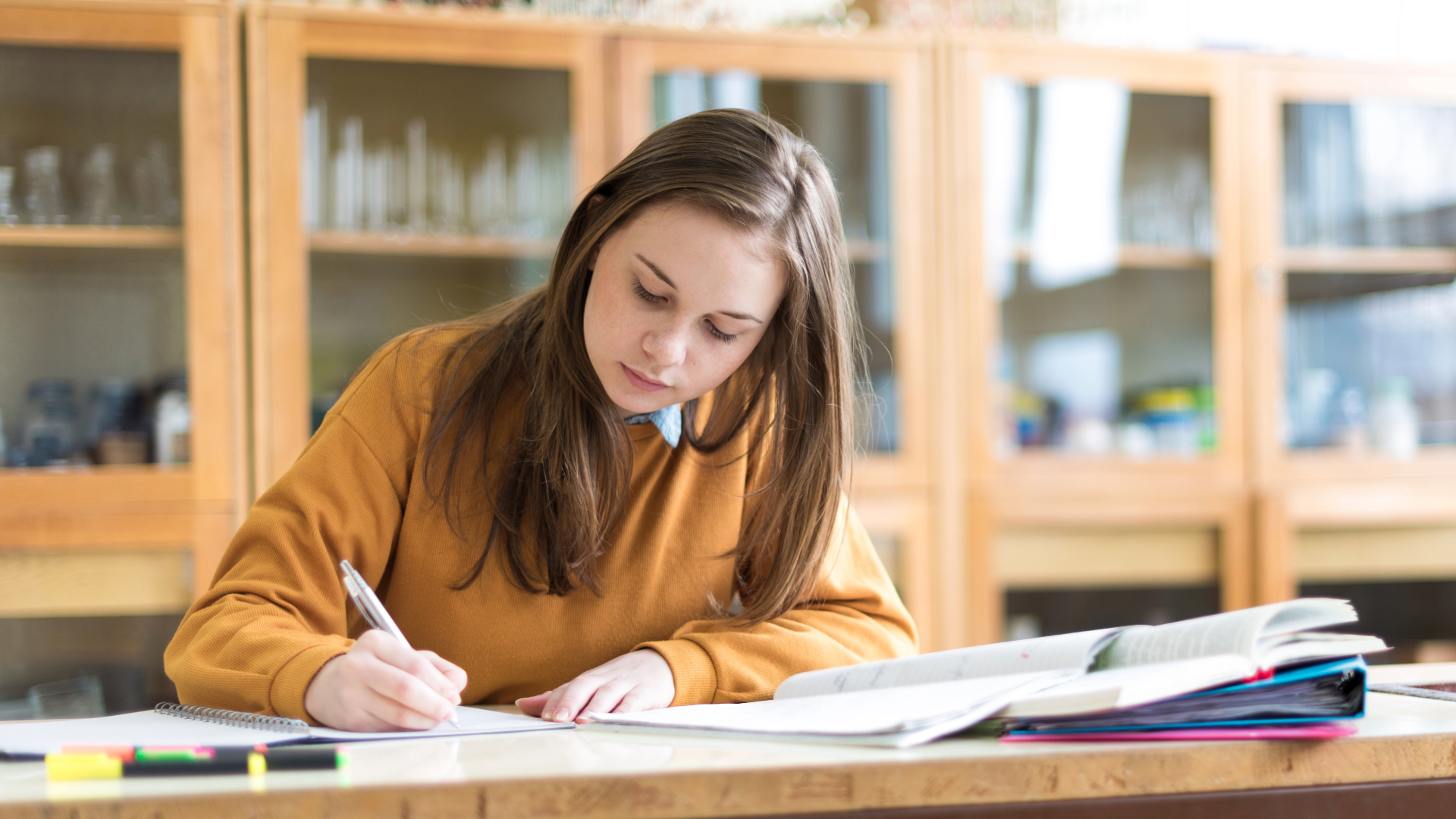 AI in a Biology Classroom: A Closer Look at Active Writing and Student Engagement